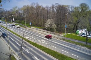 Ujęcie z drona ulicy Warszawskiej i mostu na potoku Starobielskim
