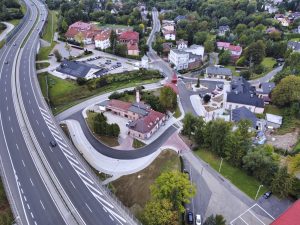 Widok z drona na centrum Lipnika znad Wschodniej Obwodnicy Bielska-Białej.