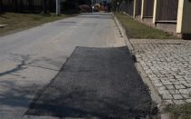 Pozimowa naprawa uszkodzonej nawierzchni asfaltowej