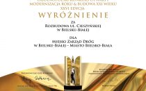 Dyrektor Wojciech Waluś odbiera nagrodę podczas uroczystej Gali na Zamku Królewskim w Warszawie
