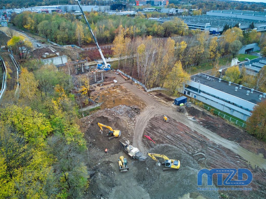 017 Widok na roboty ziemne w rejonie sąsiadującym z zakładem Befared.