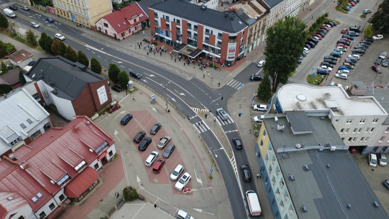 Zdjęcie z drona na przedmiotowe przejście dla pieszych